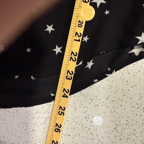 Torrid Harper Star Black White 3/4 Blouse 2x Celestial Workwear Flowy Casual - Picture 10 of 11